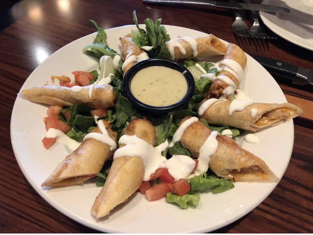 LongHorn Steakhouse | meal takeaway | Fashion Crossing Mall, 1250 S Washington St, North Attleborough, MA 02760, USA | 5086439622 OR +1 508-643-9622