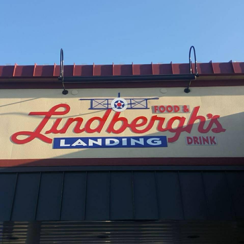 Lindberghs Landing | restaurant | 5222 Portage Rd, Portage, MI 49002, USA | 2694591378 OR +1 269-459-1378