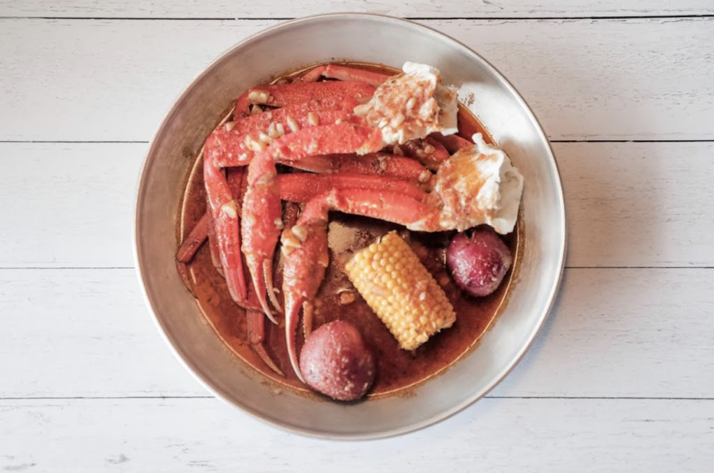 Crab World Seafood Restaurant | meal takeaway | 6450 Georgia Ave NW, Washington, DC 20012, USA | 2027232356 OR +1 202-723-2356