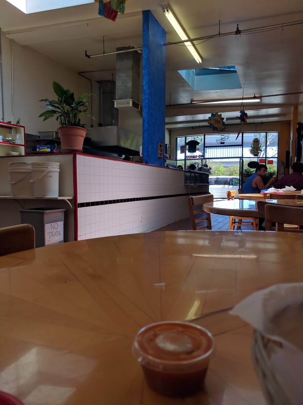 Cinco De Mayo Taqueria | restaurant | 2426 San Bruno Ave, San Francisco, CA 94134, USA | 4154689272 OR +1 415-468-9272