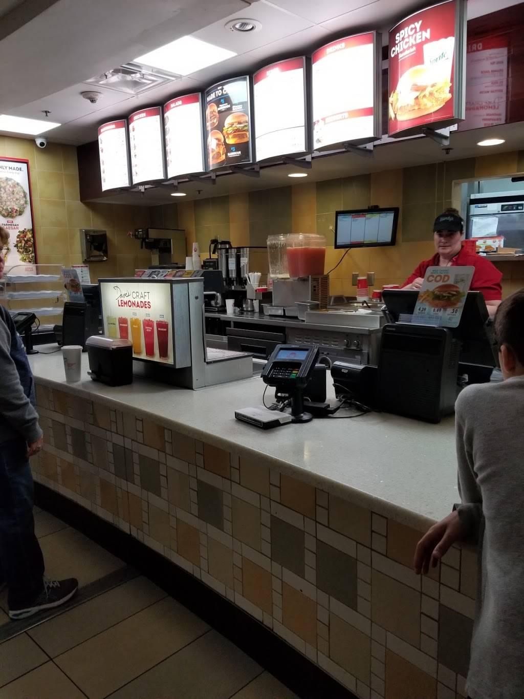 Wendys | restaurant | 1 Terminal Dr, Nashville, TN 37214, USA | 6152750015 OR +1 615-275-0015