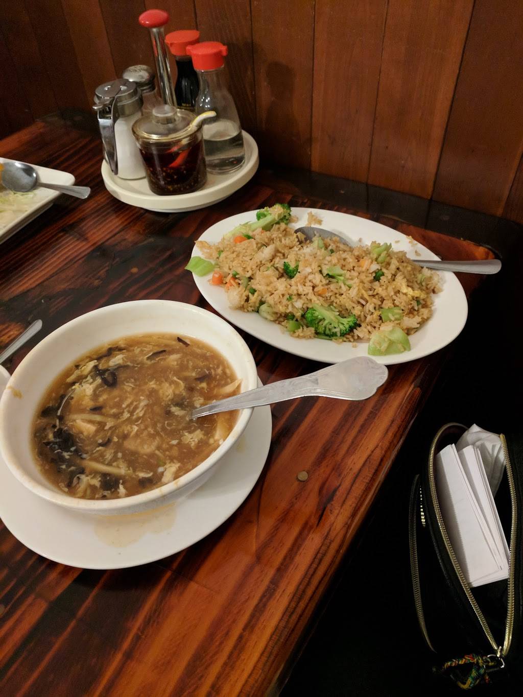 Lillys Restaurant | restaurant | 1580 Hopkins St, Berkeley, CA 94707, USA | 5105263127 OR +1 510-526-3127