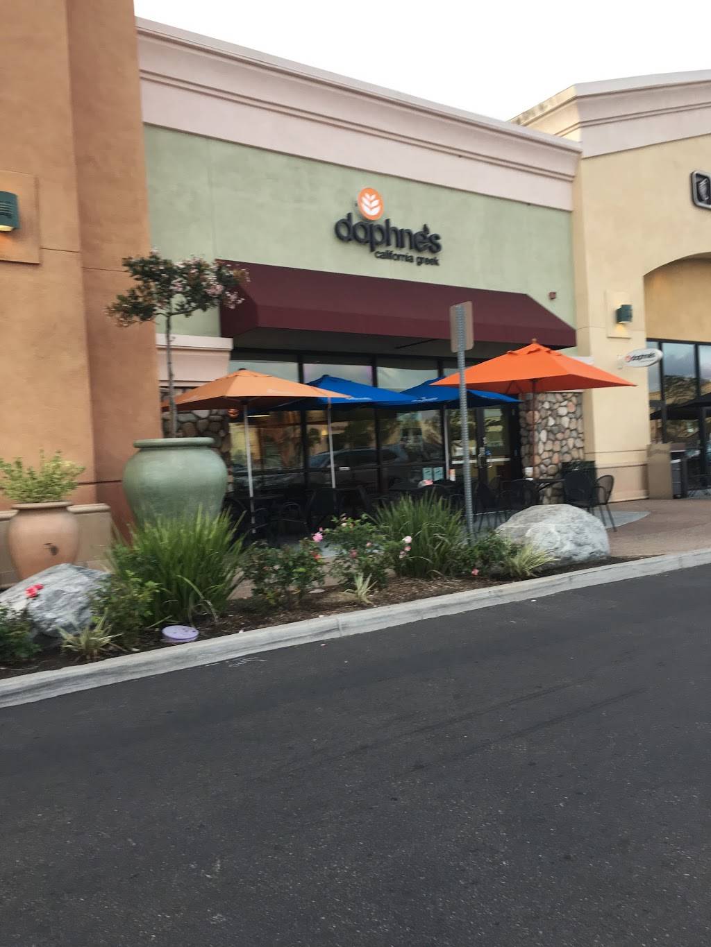 Daphnes | restaurant | 9828 Mission Gorge Rd b, Santee, CA 92071, USA | 6195961470 OR +1 619-596-1470