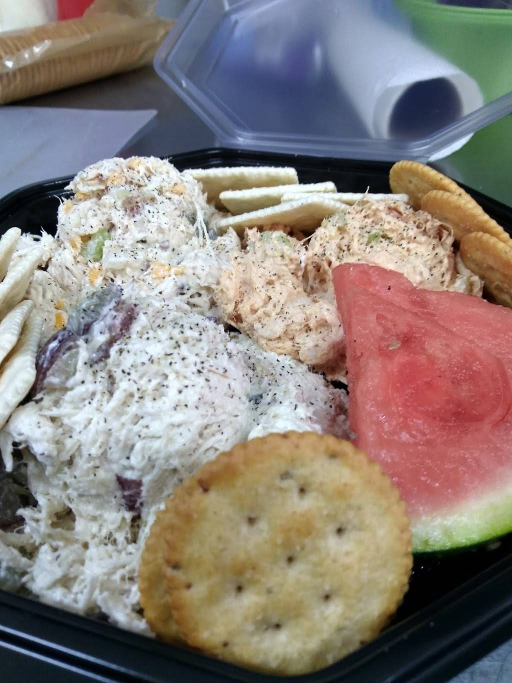 Kimbers Korner Eatery | restaurant | 125 N Broad St, Scottsboro, AL 35768, USA | 2569990932 OR +1 256-999-0932