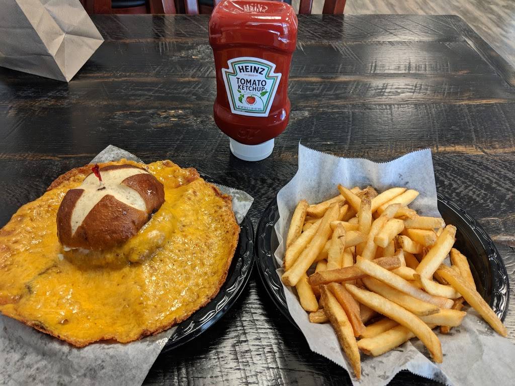 Lunchbox 22 | restaurant | 16618 Mountain Rd, Montpelier, VA 23192, USA | 8048836614 OR +1 804-883-6614