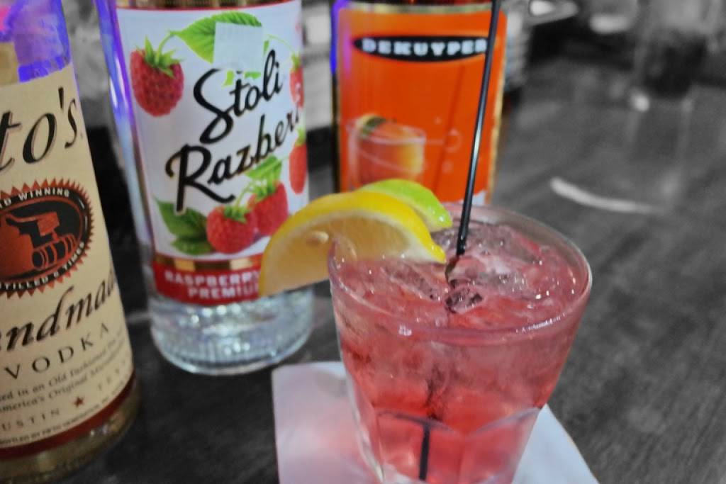 Alli’s Restaurant | restaurant | 10716 Richmond Hwy, Lorton, VA 22079, USA | 7038883531 OR +1 703-888-3531