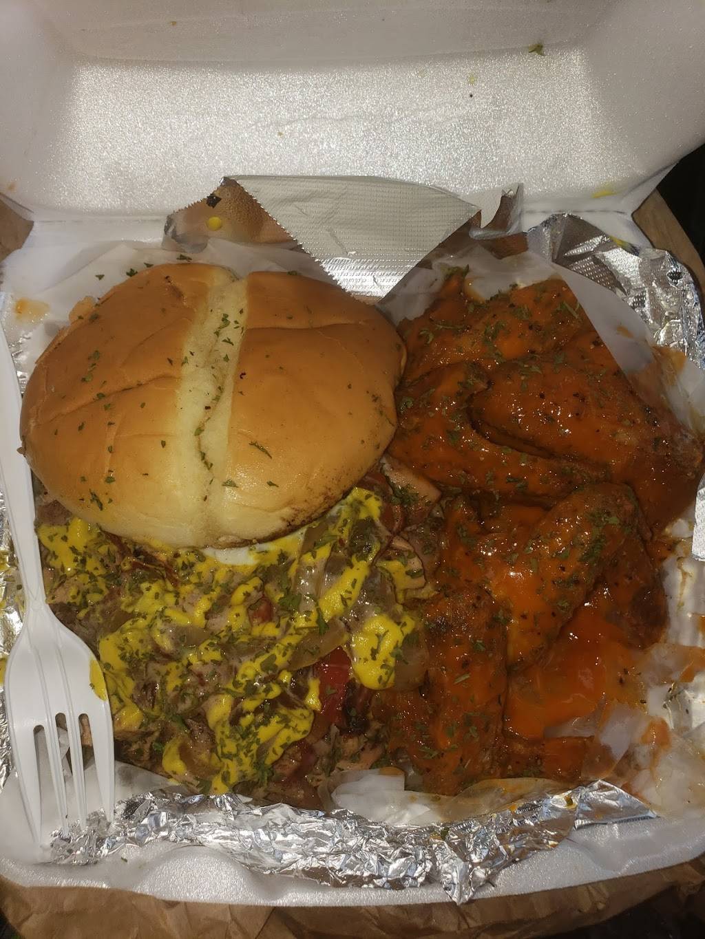 Taylormade Que | restaurant | 6717 S Halsted St, Chicago, IL 60621, USA | 8722443616 OR +1 872-244-3616