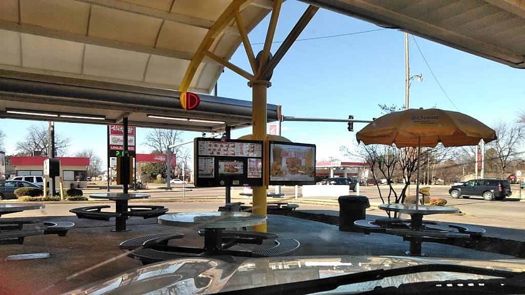 Sonic Drive-In | restaurant | 207 W Jackson St, Harrisburg, AR 72432, USA | 8705783223 OR +1 870-578-3223