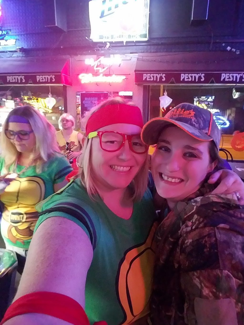 H R Pestys Saloon & Eatery | restaurant | 258 4th Ave N, Waite Park, MN 56387, USA | 3202519774 OR +1 320-251-9774