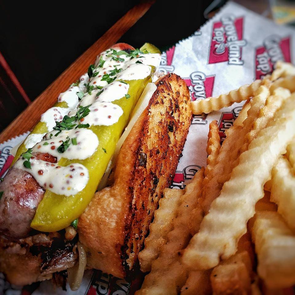 Groveland Tap | restaurant | 1834 St Clair Ave, St Paul, MN 55105, USA | 6516995058 OR +1 651-699-5058