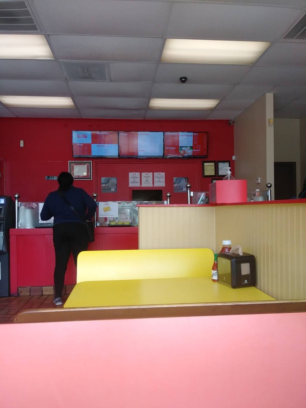 Best Wings of Memphis | meal takeaway | 2390 Summer Ave # 102, Memphis, TN 38112, USA | 9014587711 OR +1 901-458-7711