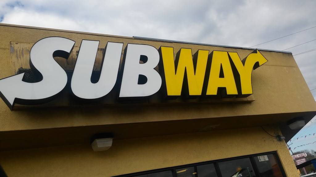 Subway | restaurant | 4380 E Lucas Dr, Beaumont, TX 77708, USA | 4098991599 OR +1 409-899-1599