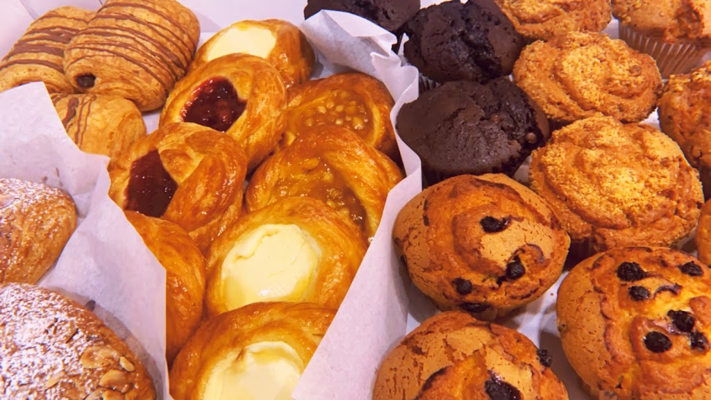 Euro Market & Cafe | cafe | 2201 Wilson Blvd, Arlington, VA 22201, USA | 7033517700 OR +1 703-351-7700