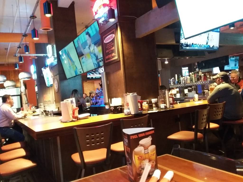 Hooters | meal takeaway | 25 W Georgia St, Indianapolis, IN 46225, USA | 3172679637 OR +1 317-267-9637