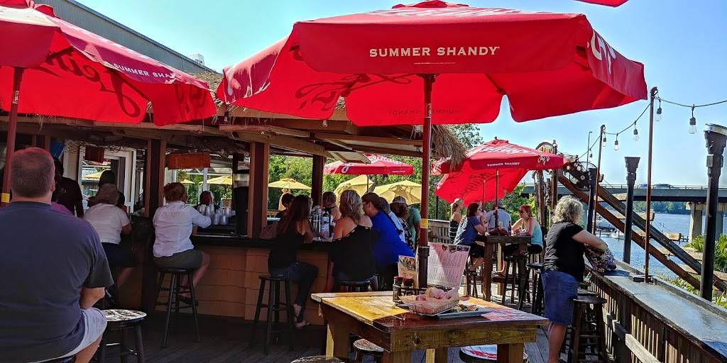 The Pier Oyster Bar | restaurant | 48 S River Rd S, Edgewater, MD 21037, USA | 4438376057 OR +1 443-837-6057