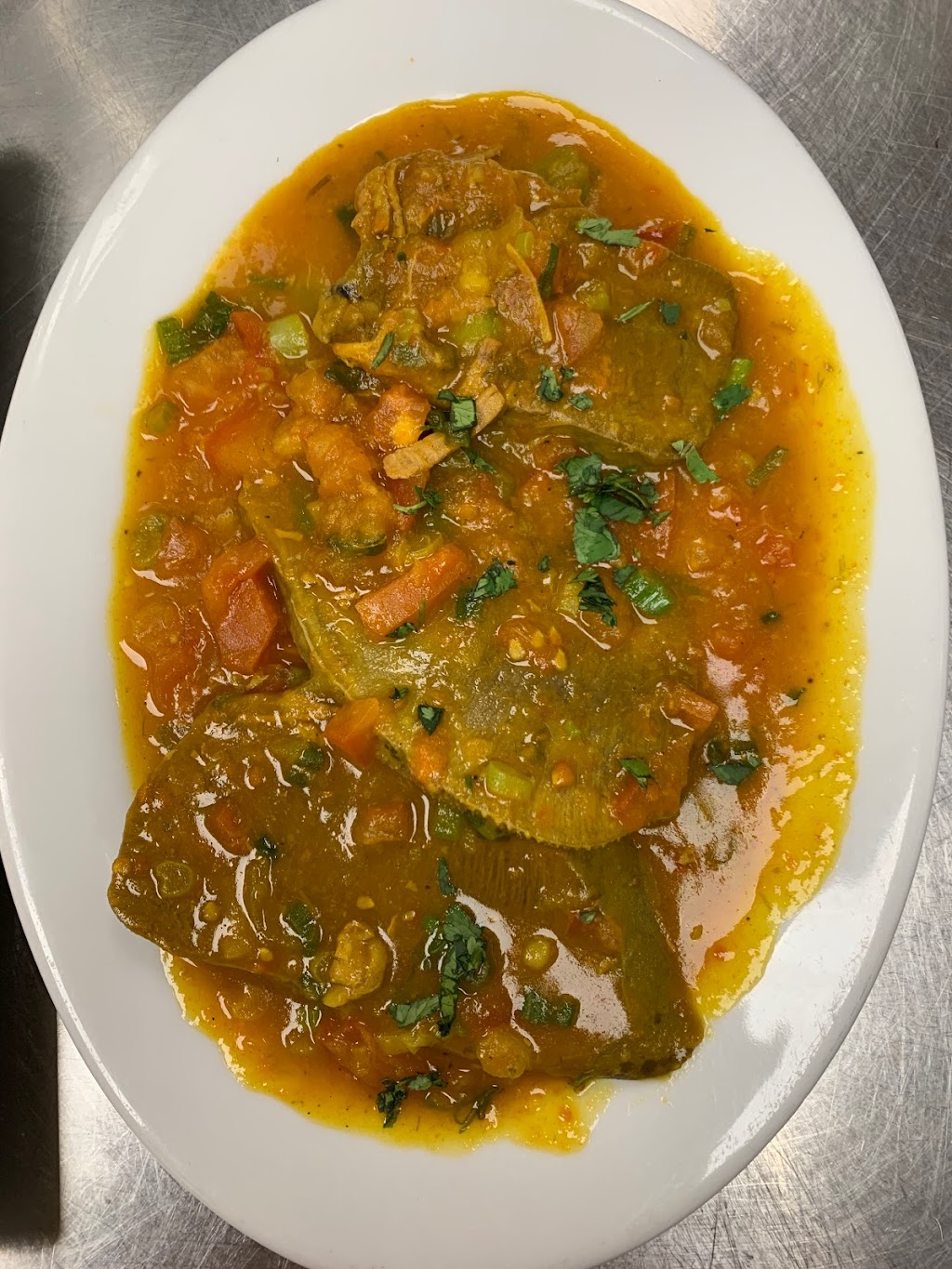 El jardín Restaurant & Bakery | restaurant | 15 Central Square, Boston, MA 02128, USA | 6174185784 OR +1 617-418-5784