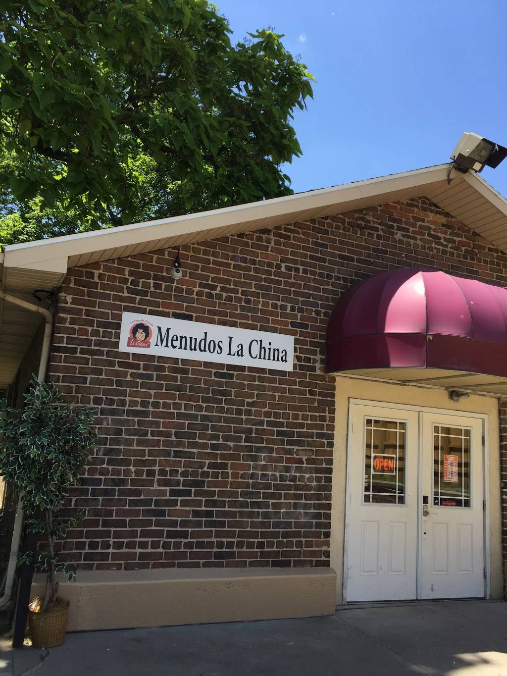 Menudos La China | restaurant | 100 N 8th St, Goshen, IN 46528, USA | 5749718398 OR +1 574-971-8398