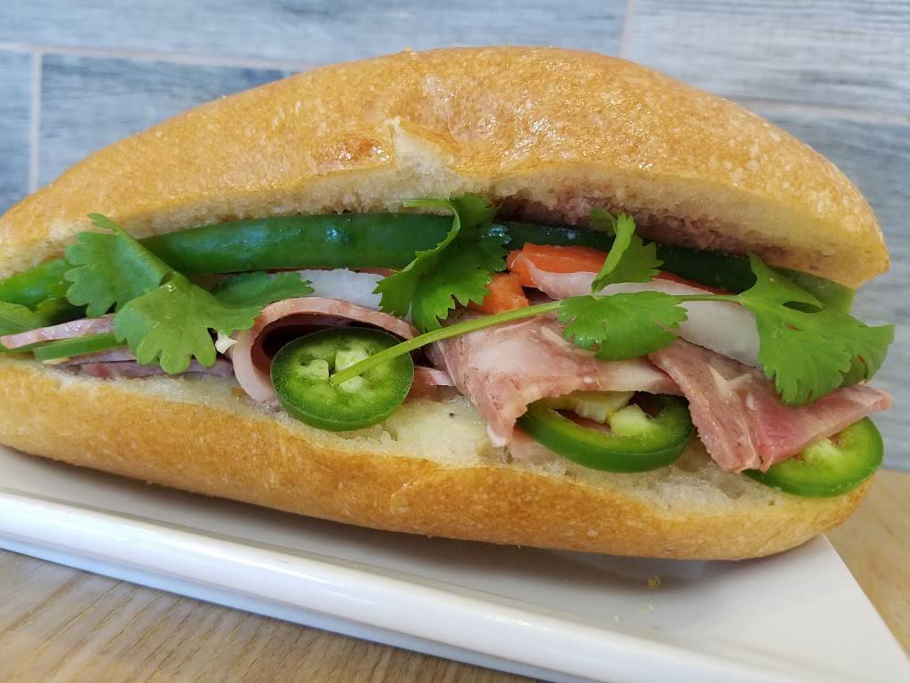 Huongs Bistro | cafe | 4225 FL-7, Lauderdale Lakes, FL 33319, USA | 7542233060 OR +1 754-223-3060