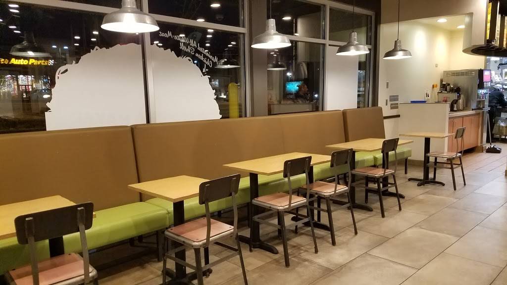 Taco Bell | meal takeaway | 1950 Douglas Rd, Montgomery, IL 60538, USA | 6308977155 OR +1 630-897-7155