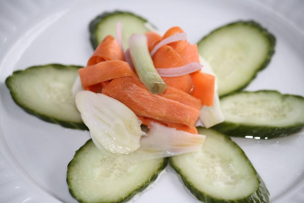 The Inn Spot on the Bay | restaurant | 32 Lighthouse Rd, Hampton Bays, NY 11946, USA | 6317281200 OR +1 631-728-1200