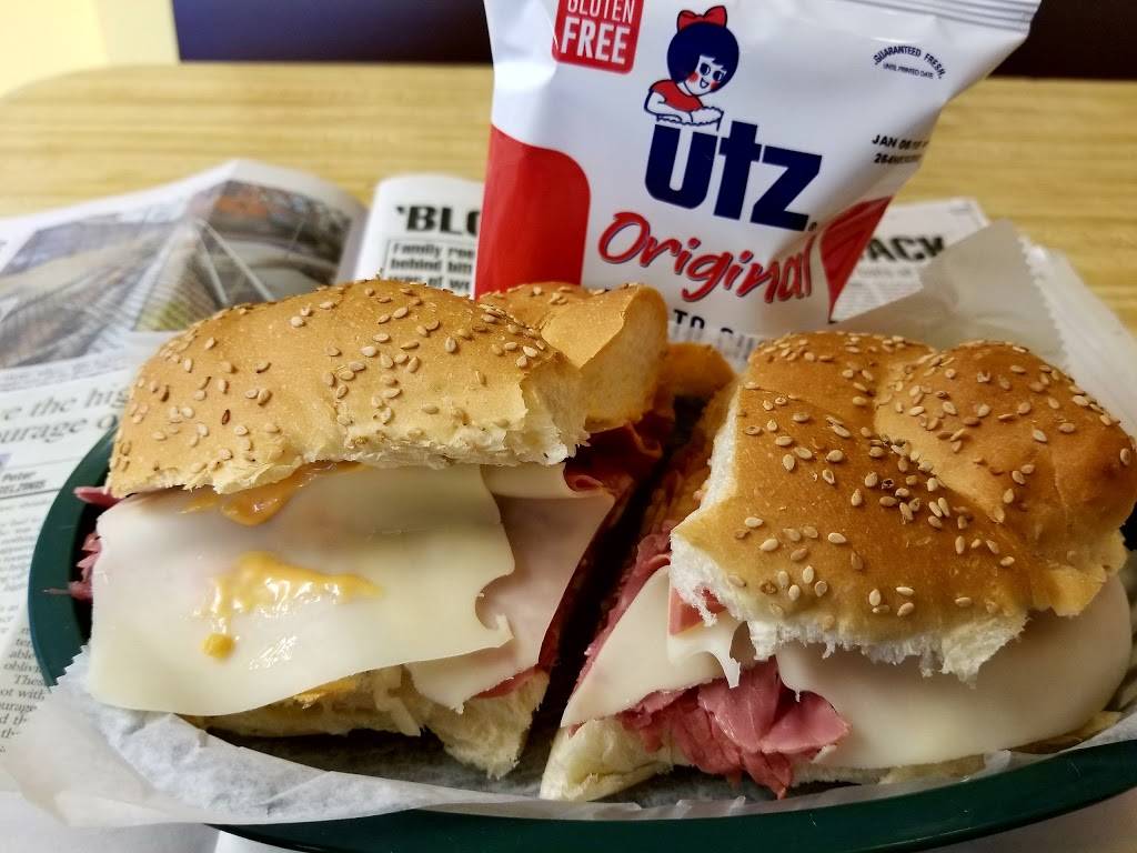 Brown Bag Deli | meal takeaway | 125 Weymouth St, Rockland, MA 02370, USA | 7818713354 OR +1 781-871-3354