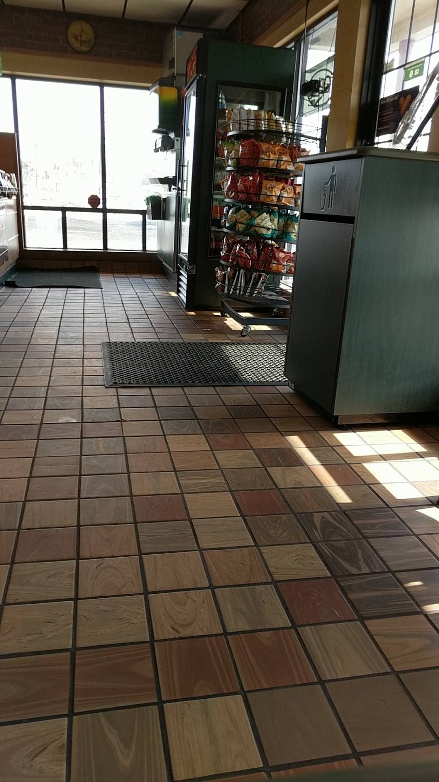 Subway | restaurant | 2868 Washtenaw Ave, Ypsilanti, MI 48197, USA | 7345724200 OR +1 734-572-4200