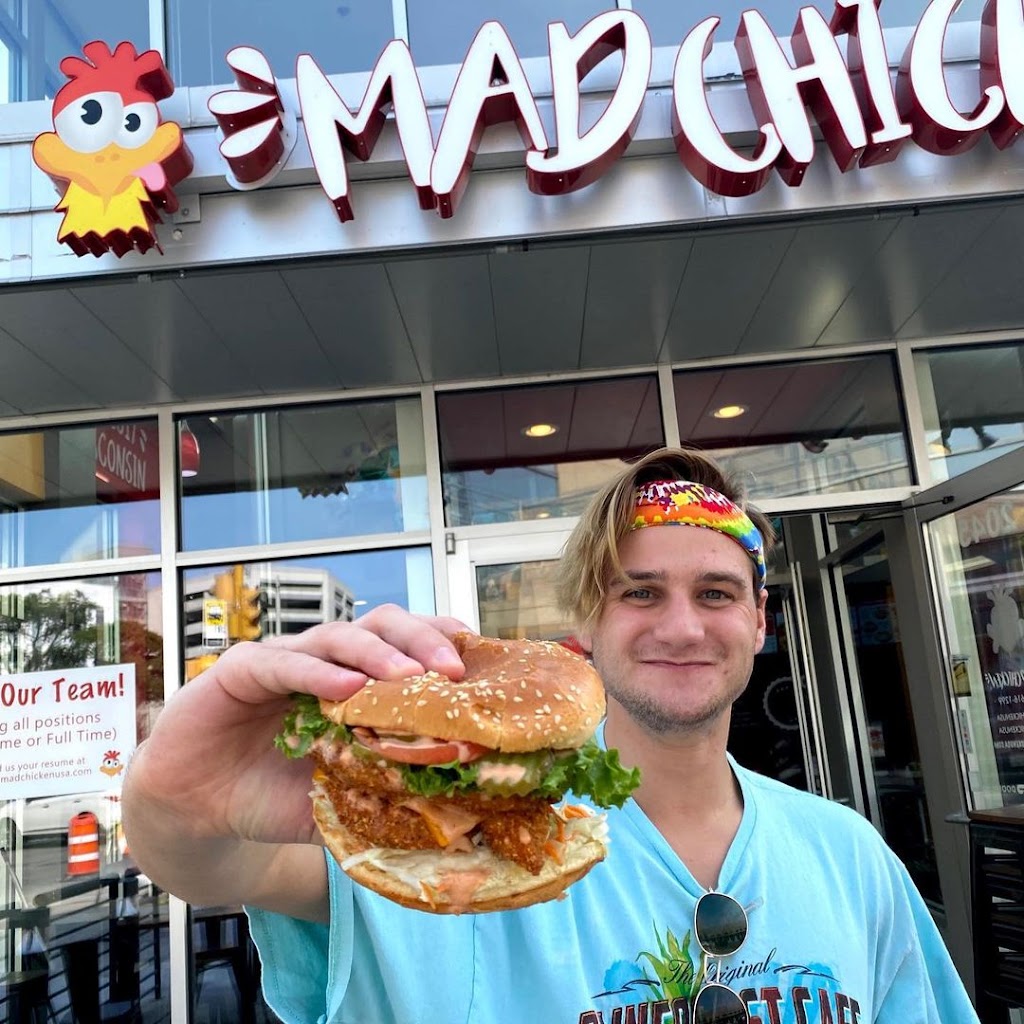 Mad Chicken | restaurant | 7818 W Capitol Dr, Milwaukee, WI 53222, USA | 4144888462 OR +1 414-488-8462