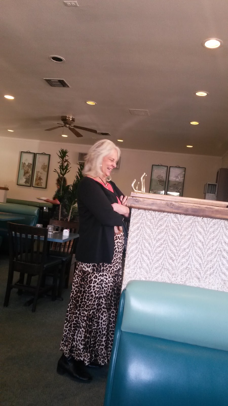 Georges Wok & Grill | restaurant | 1210 S 80th Ave, Yakima, WA 98908, USA | 5099660933 OR +1 509-966-0933