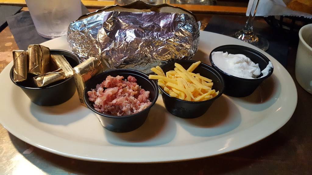 Doe’s | restaurant | 422 N 3rd St, Fort Smith, AR 72901, USA | 4797849111 OR +1 479-784-9111