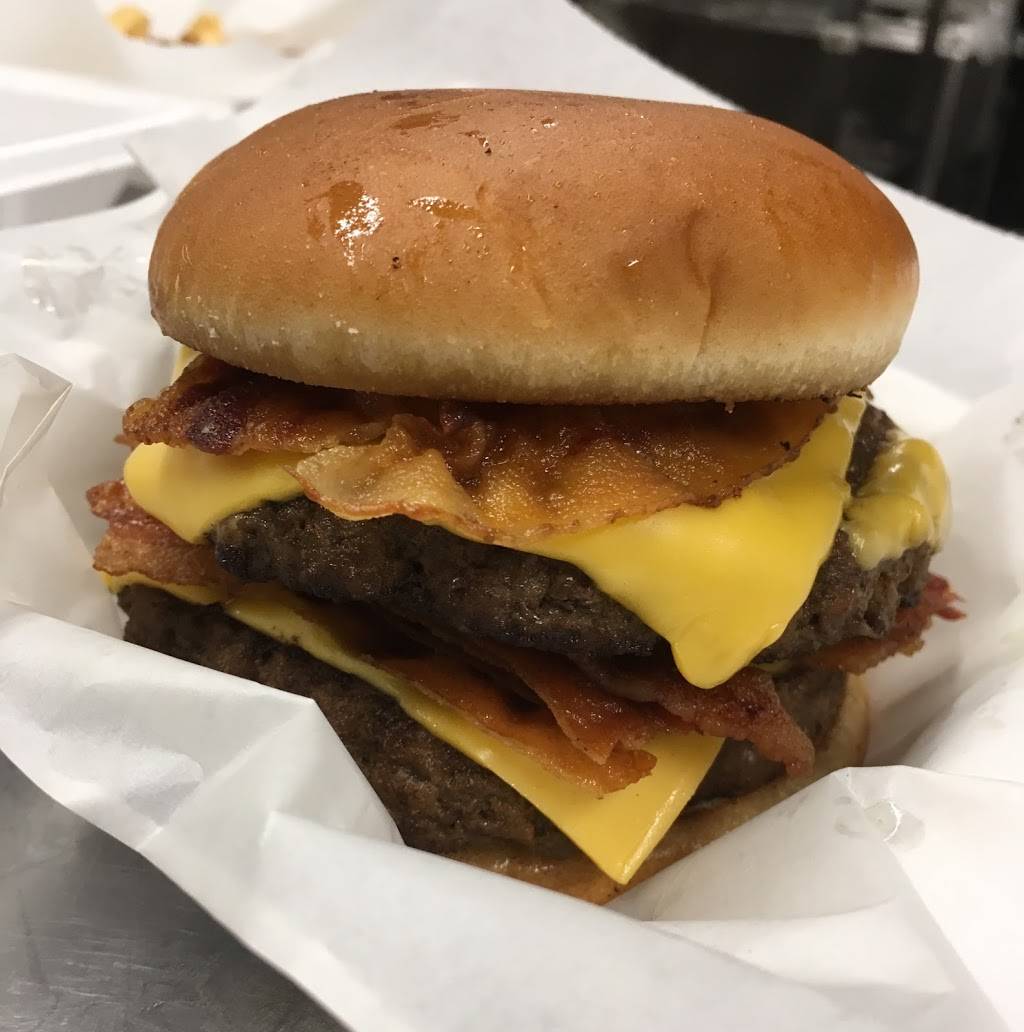 The Burger Cabin | restaurant | 20905 E Main St, Huntingdon, TN 38344, USA | 7315353437 OR +1 731-535-3437