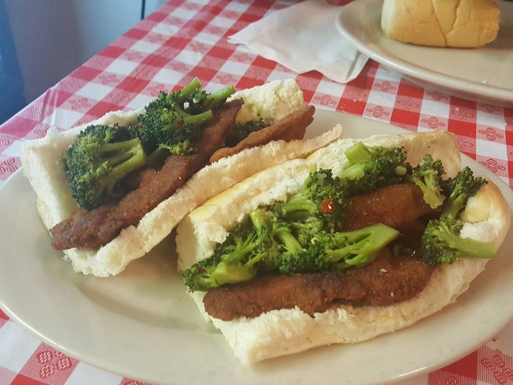 Victors Italian Restaurant | restaurant | 560 Lincoln Ave, Saugus, MA 01906, USA | 7812310532 OR +1 781-231-0532