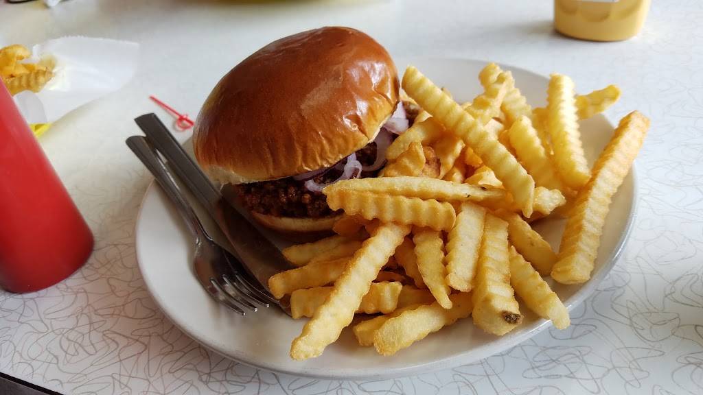 The Choo Choo | restaurant | 600 Lee St, Des Plaines, IL 60016, USA | 8473919815 OR +1 847-391-9815