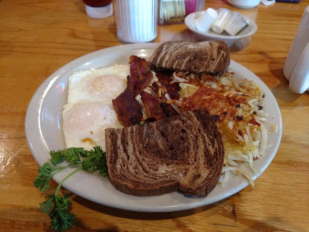 Tierneys Cafe & Tavern | restaurant | 208 E Main St, Lewisville, TX 75057, USA | 9723532109 OR +1 972-353-2109