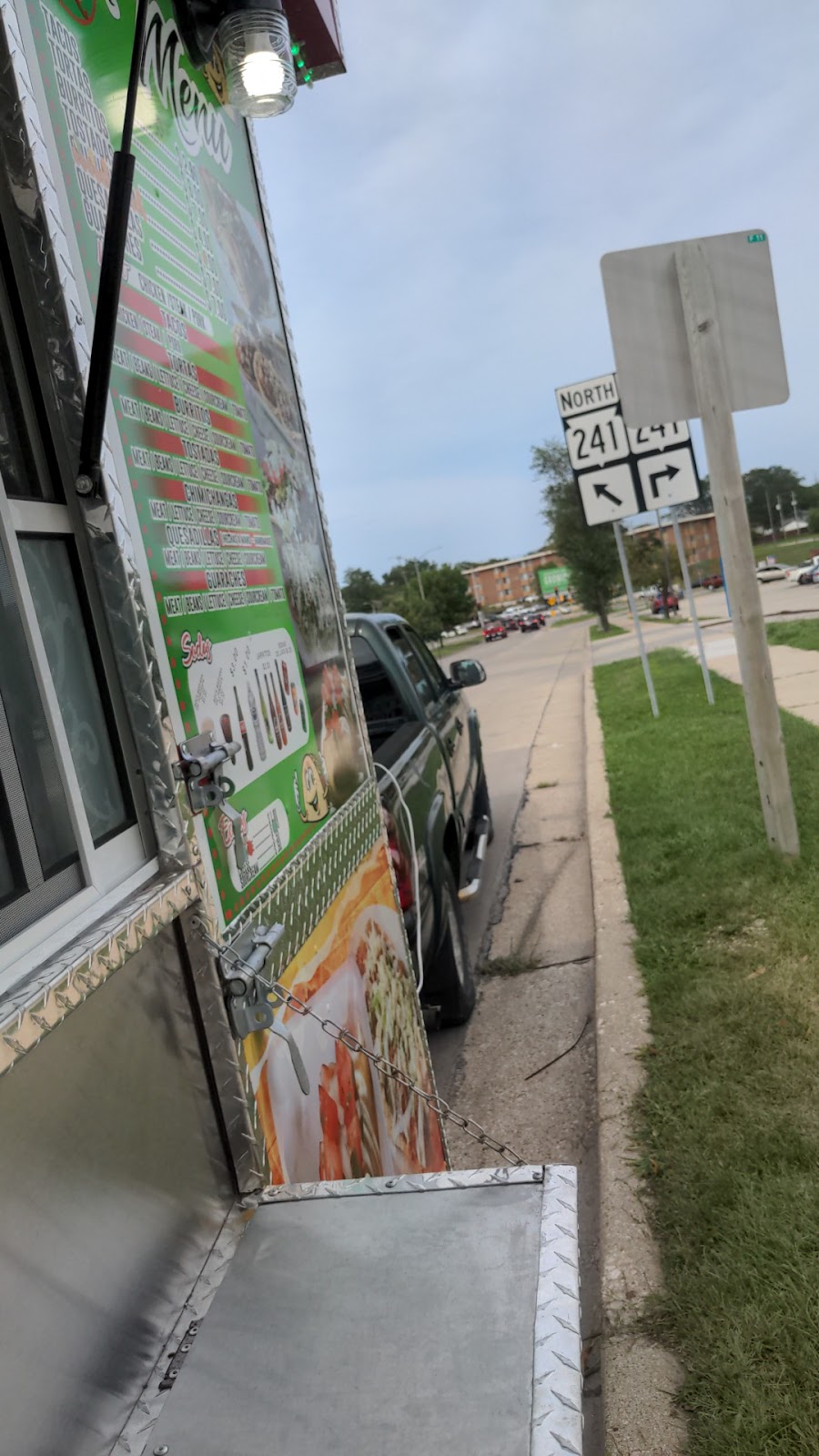 Taqueria Mis Tacos | restaurant | W Harrison Ave, Milwaukee, WI 53215, USA | 4142554597 OR +1 414-255-4597