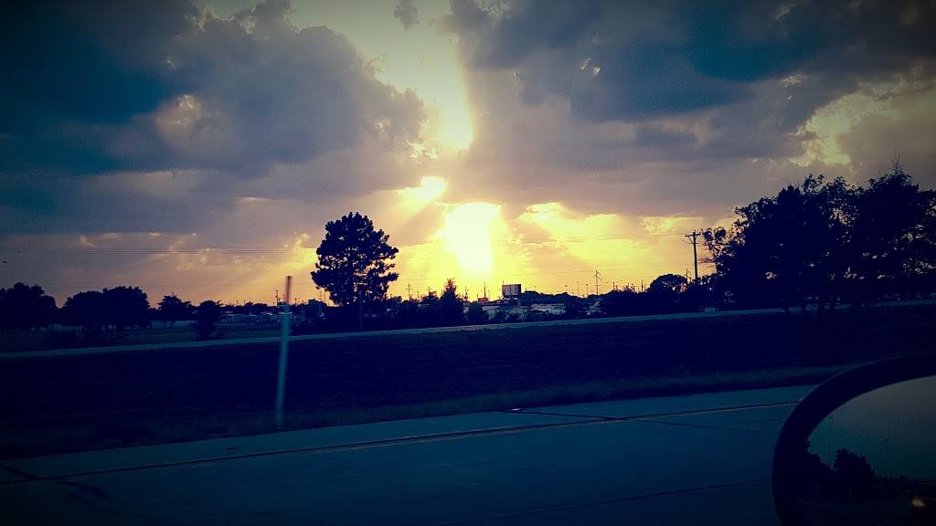 Subway | meal takeaway | 615 E 47th St S, Wichita, KS 67216, USA | 3165222782 OR +1 316-522-2782