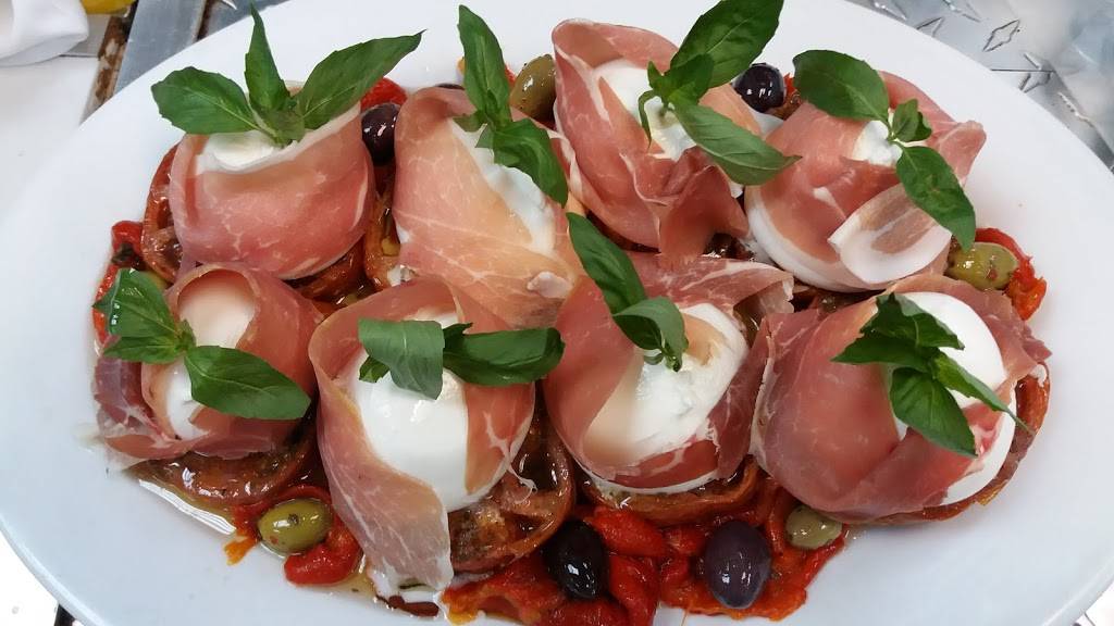 Portofino | restaurant | 109-32 Ascan Ave, Forest Hills, NY 11375, USA | 7182611239 OR +1 718-261-1239