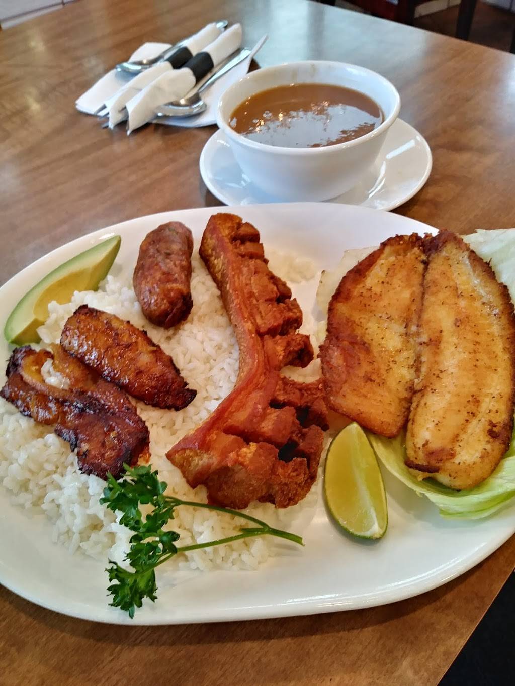 El Montanero Restaurant | restaurant | 671 Broadway, Pawtucket, RI 02860, USA | 4016164030 OR +1 401-616-4030