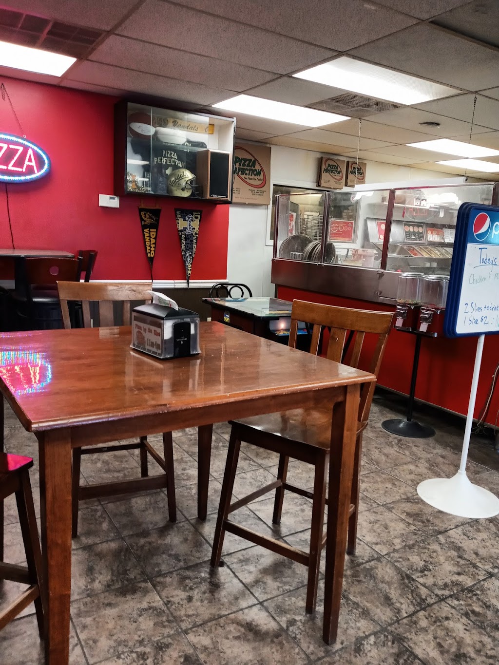 Pizza Perfection | meal delivery | 428 W 3rd St, Moscow, ID 83843, USA | 2088821111 OR +1 208-882-1111