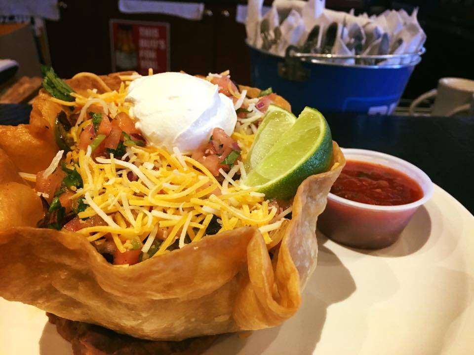 Frankies Too | restaurant | 7376 McLaughlin Rd, Falcon, CO 80831, USA | 7194958707 OR +1 719-495-8707