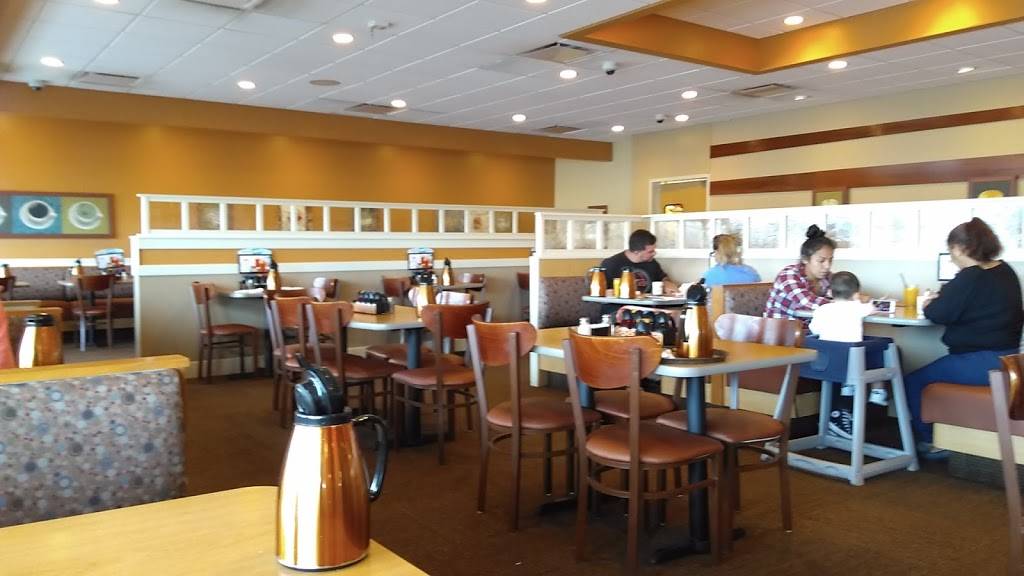 IHOP | restaurant | 4950 Arendell St, Morehead City, NC 28557, USA | 2522220515 OR +1 252-222-0515