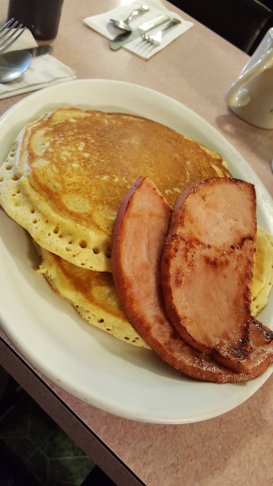 Pattys Place | restaurant | 33 N Main St, Canandaigua, NY 14424, USA | 5853969470 OR +1 585-396-9470