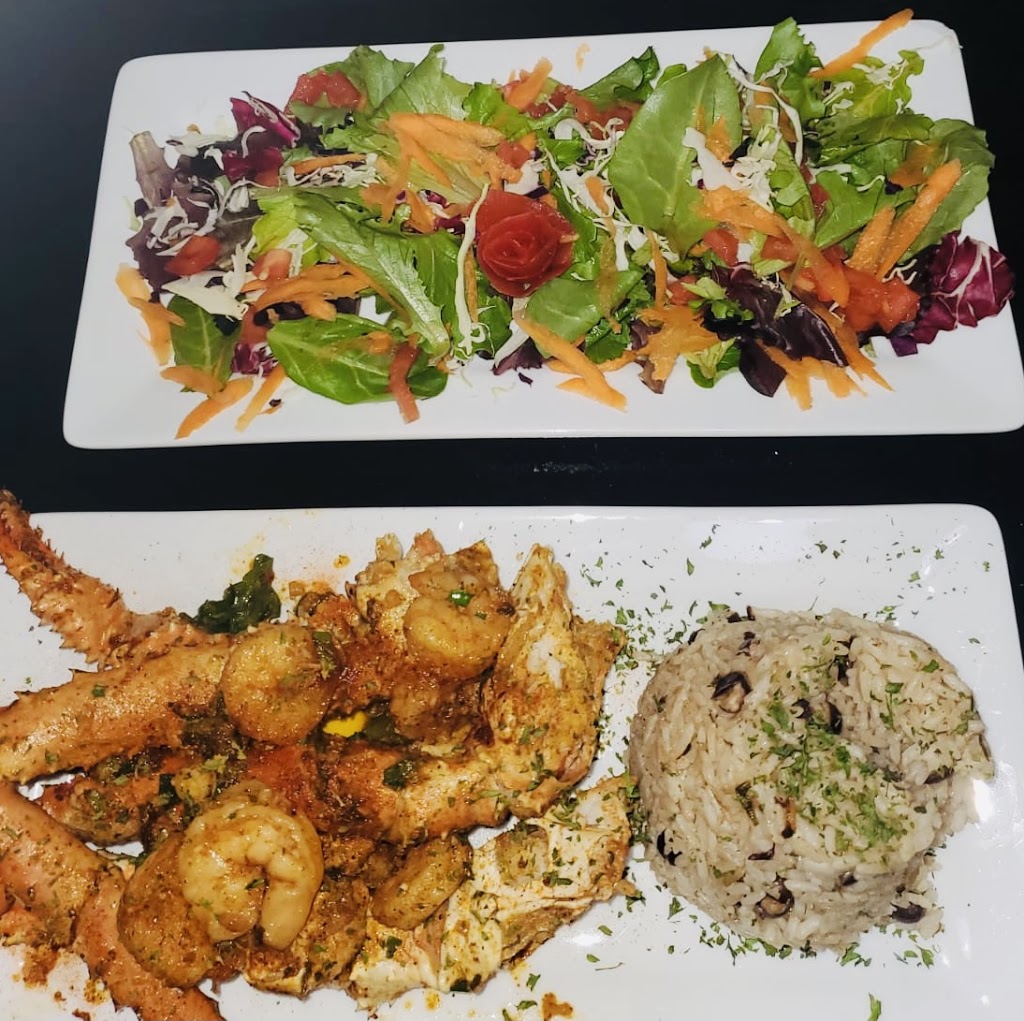 Finger Lickin Mobile Kitchen | restaurant | 430 Northwood Rd, West Palm Beach, FL 33407, USA | 5616197566 OR +1 561-619-7566