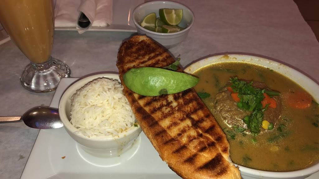 Maravillas Bar & Grill | restaurant | 254 Sound View Ave, Bronx, NY 10473, USA | 7186187440 OR +1 718-618-7440