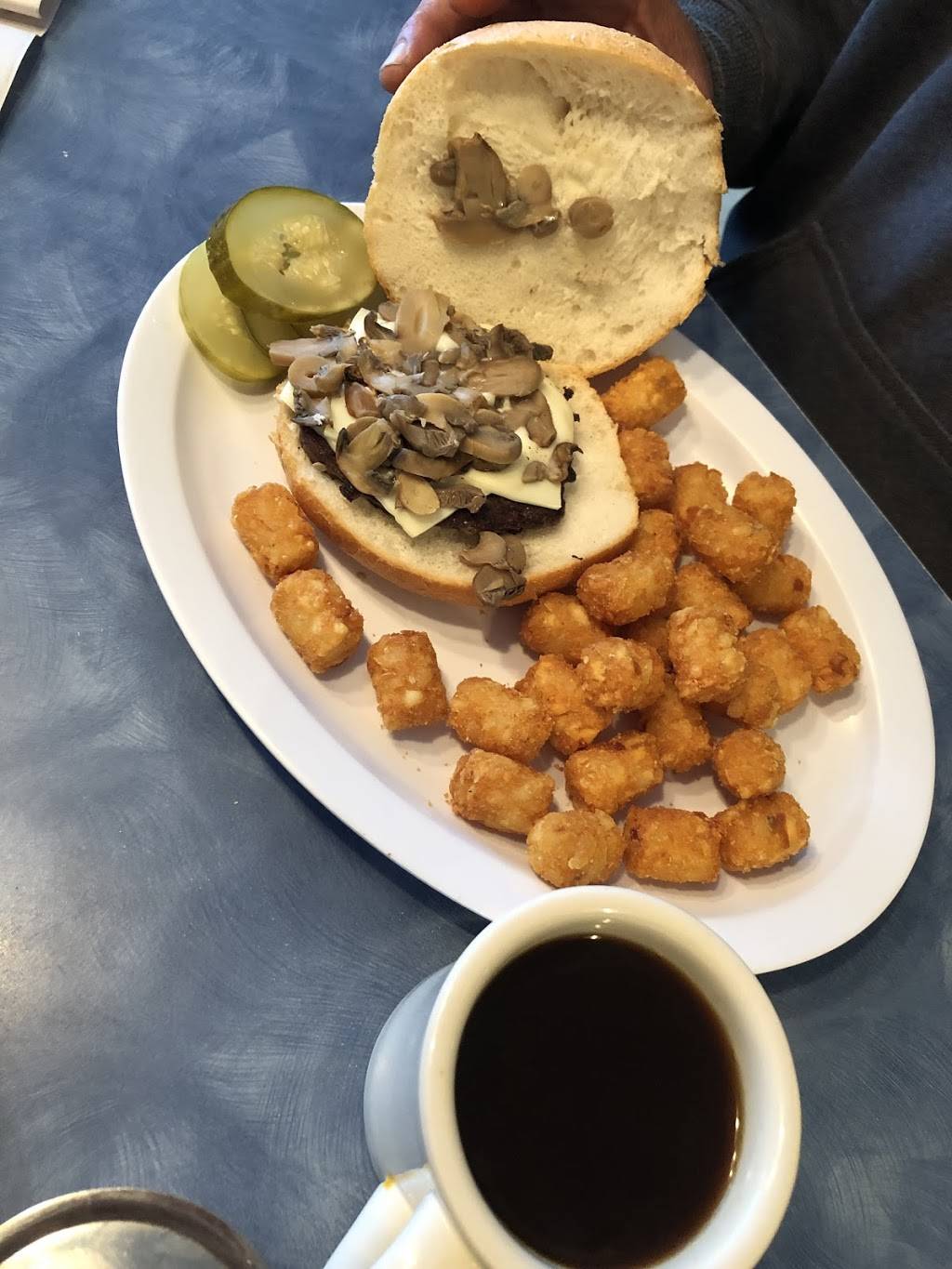 Tates Good Food Restaurant | restaurant | 8419 Torresdale Ave, Philadelphia, PA 19136, USA | 2153324774 OR +1 215-332-4774