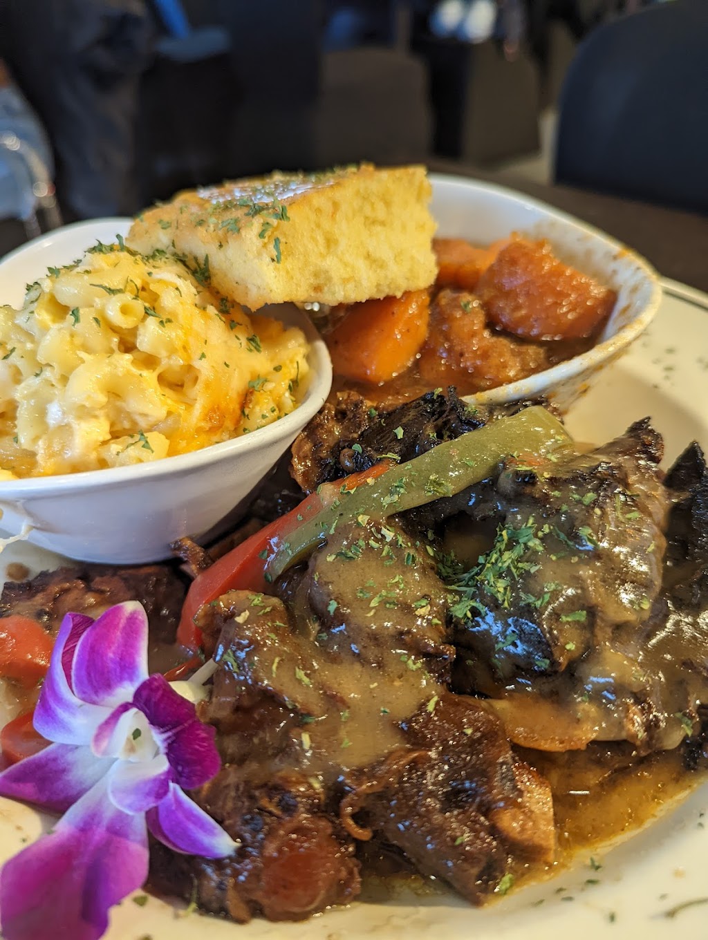 Oooh Wee It Is | restaurant | 33 E 83rd St, Chicago, IL 60619, USA | 8722447505 OR +1 872-244-7505