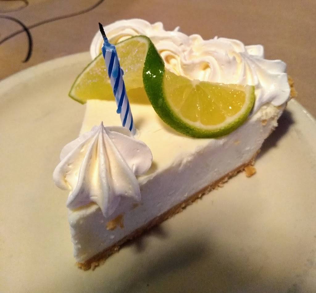 Pinchers | restaurant | 18100 San Carlos Blvd, Fort Myers Beach, FL 33931, USA | 2394158973 OR +1 239-415-8973