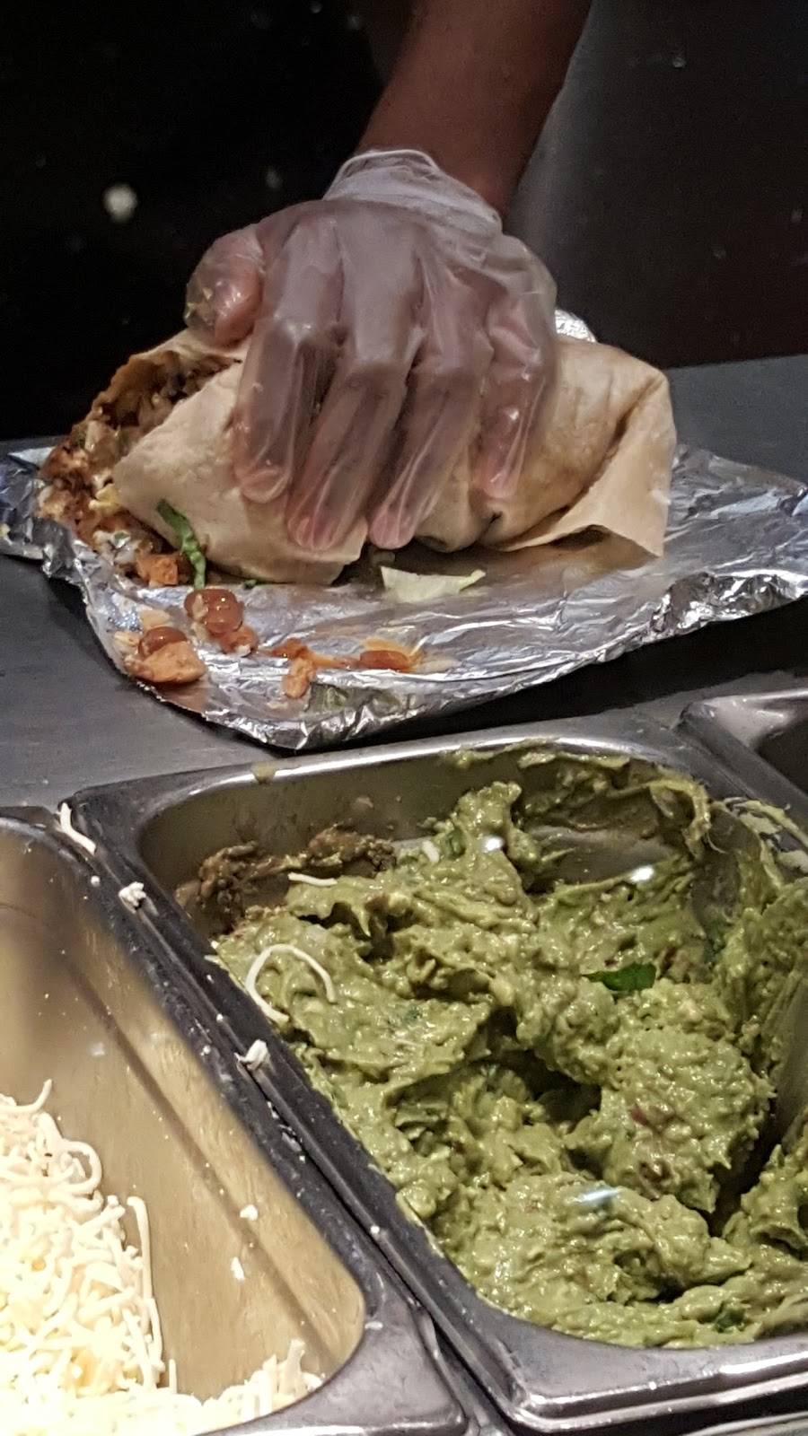 Chipotle Mexican Grill | restaurant | 2432 US-34, Oswego, IL 60543, USA | 6305543508 OR +1 630-554-3508