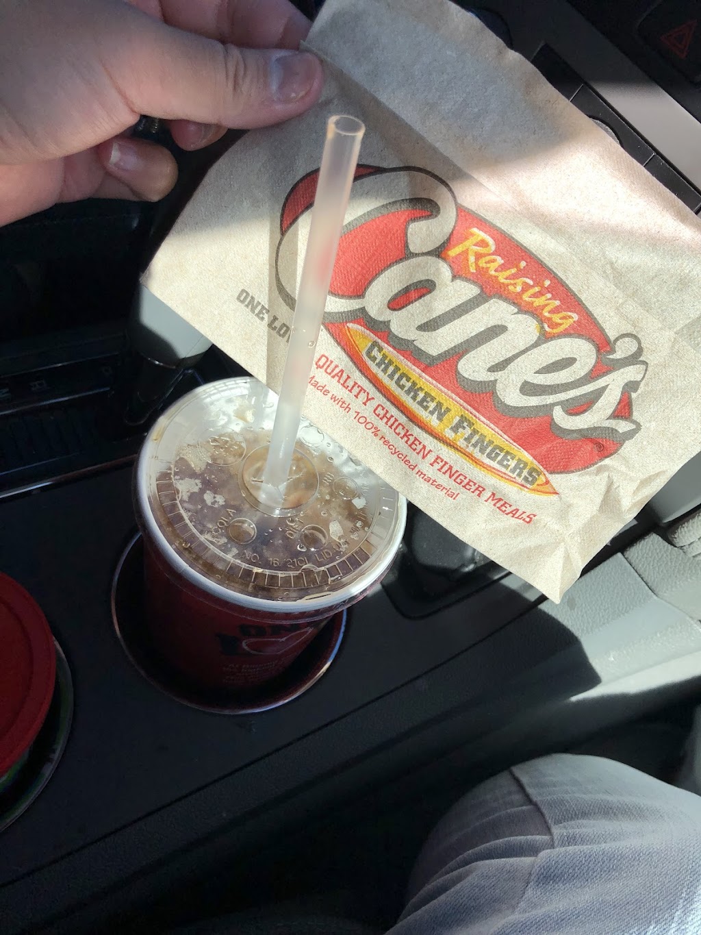 Raising Canes Chicken Fingers | restaurant | 1220 Galleria Blvd, Roseville, CA 95678, USA | 9165475425 OR +1 916-547-5425