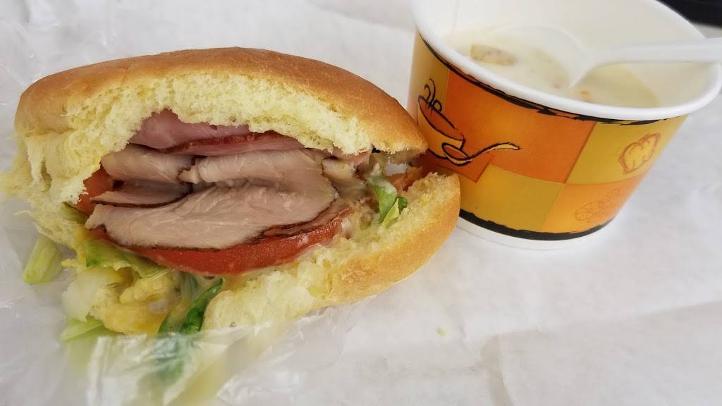 M Js Market & Catering | restaurant | 427 W Sumner St, Hartford, WI 53027, USA | 2626700400 OR +1 262-670-0400