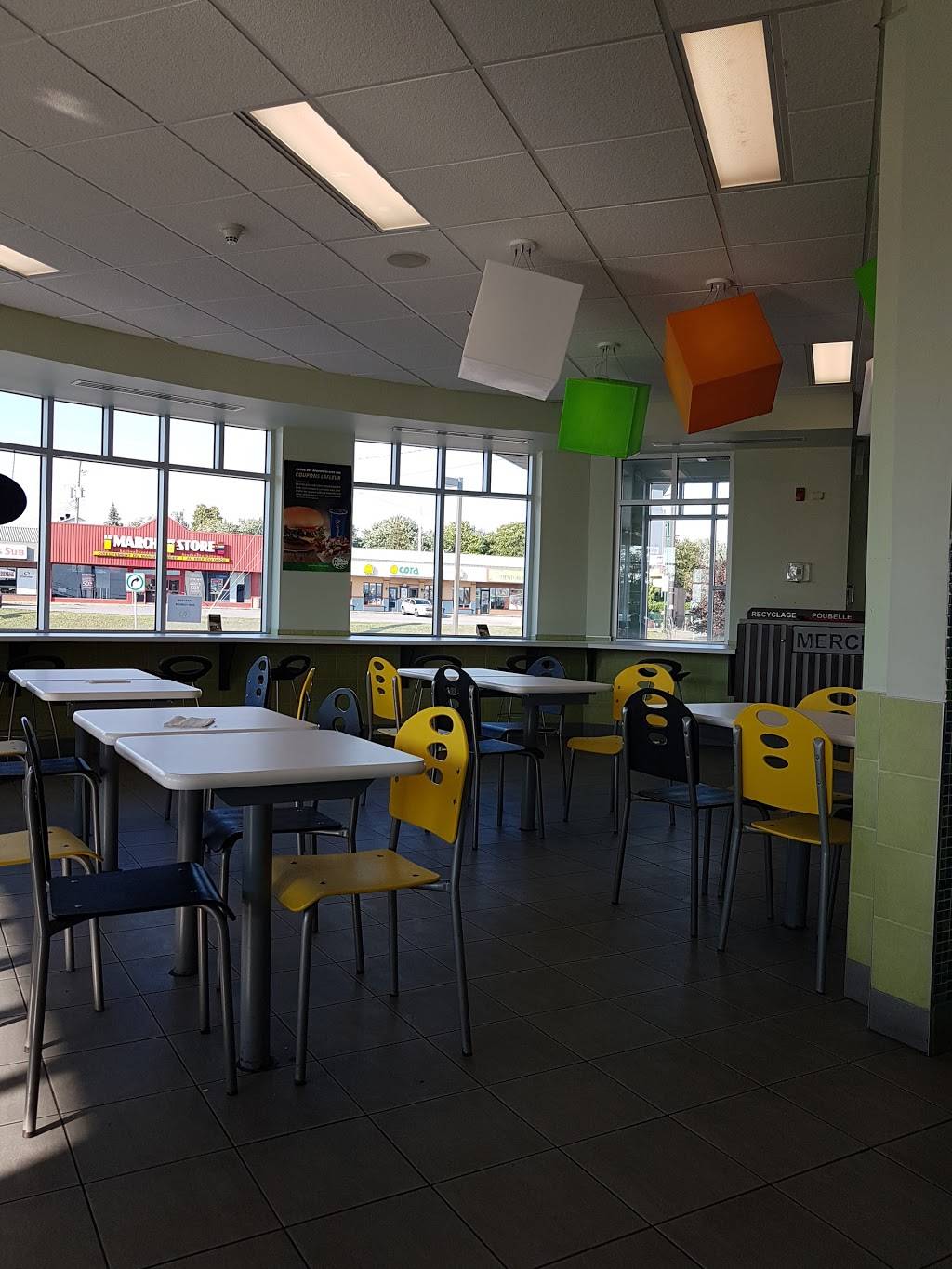 Restaurant Lafleur | restaurant | 116 Boulevard Industriel, Repentigny, QC J6A 4X7, Canada | 4506560005 OR +1 450-656-0005